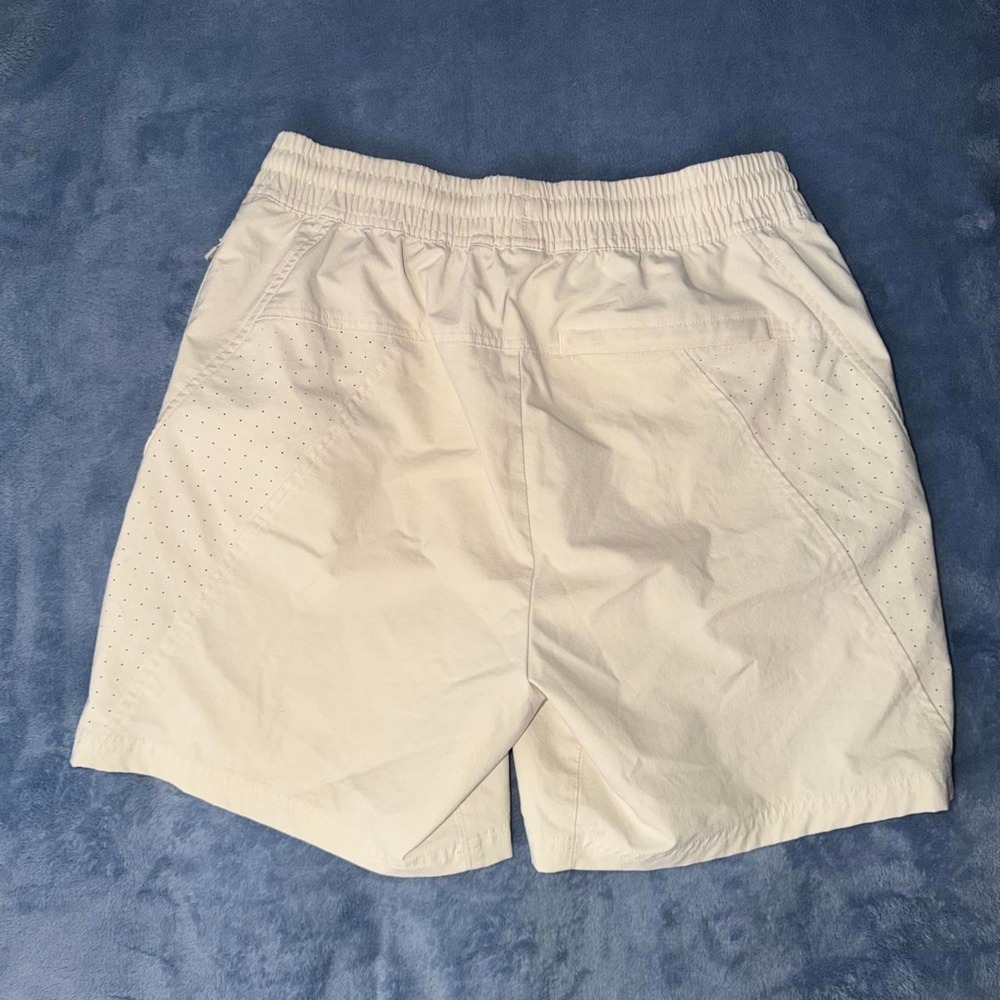 Wilson Sport cream & tan shorts - Picture 5 of 5